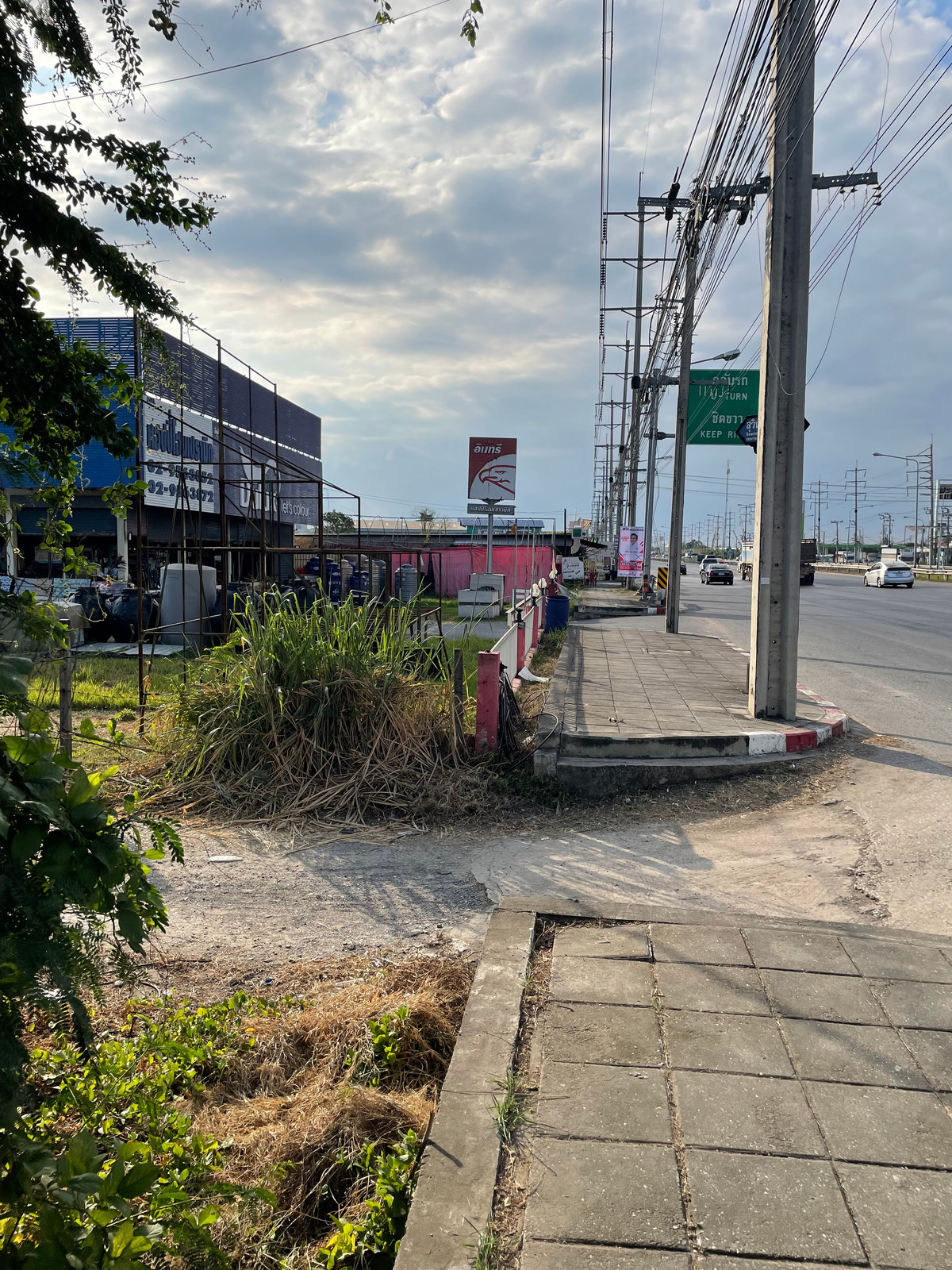 ให้เช่าที่ดินมีนบุรี-ร่มเกล้า :  ให้เช่าที่ดินทำเลดี สุวินทวงศ์ 58 (หนองจอก)