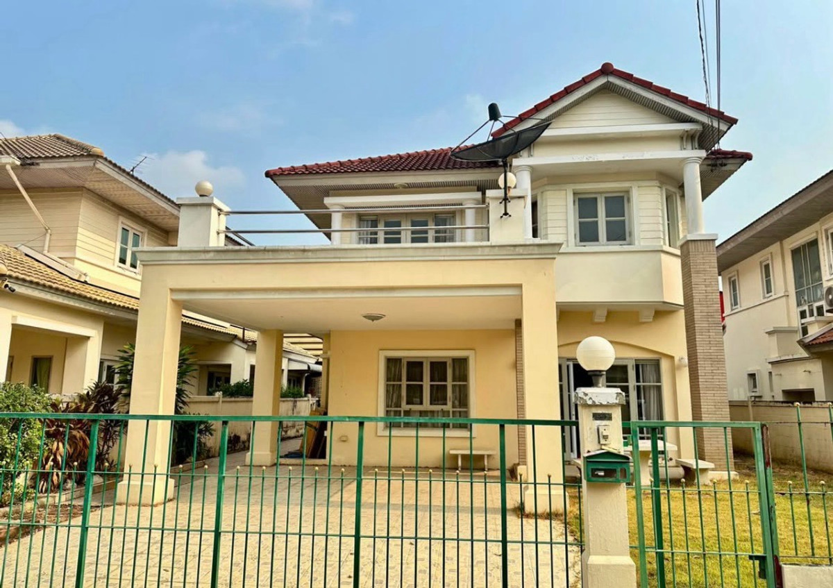 For RentHouseChaengwatana, Muangthong : 2-story detached house for rent, Chuan Chuen Khae Rai project, Nonthaburi Bypass Road 15, house in good condition, pets allowed.