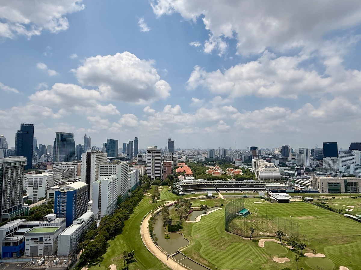 ให้เช่าคอนโดวิทยุ ชิดลม หลังสวน : คอนโด 4 ห้องนอน พื้นที่กว้างขวาง อยู่ใกล้สยามสแคว