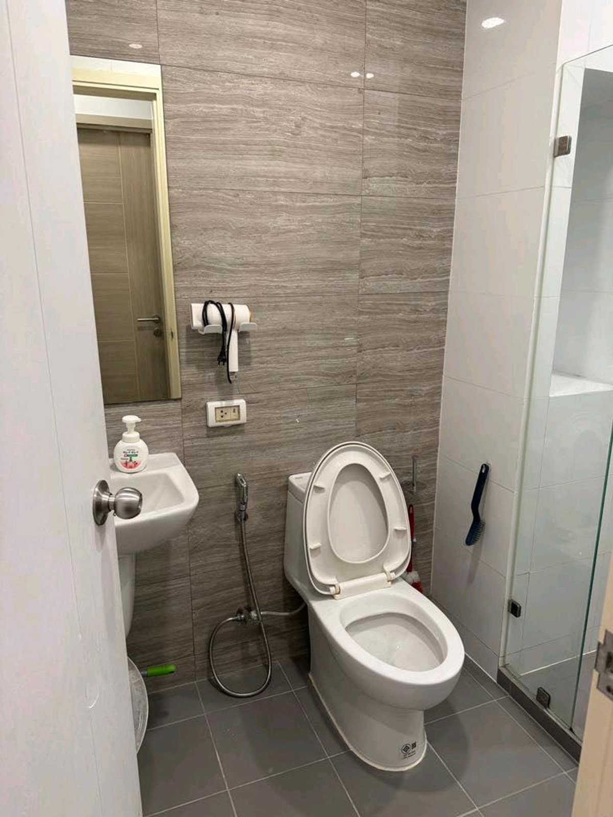 ให้เช่าคอนโดบางนา แบริ่ง ลาซาล : 💥Pet friendly condo  / คอนโดเลี้ยงสัตว์ได้FOR Rent Condo Brixton Pet&Play Sukhumvit 107 ให้เช่าคอนโด บริกซ์ตัน เพ็ทแอนด์เพย์ สุขุมวิท 107  #คอนโดเลี้ยงสัตว์ #brixtonpetandplay  #petfrindlyapartment  #เช่าคอนโด #คอนโดใกล้รถไฟฟ้า #apartmentforrent 🚫 Min