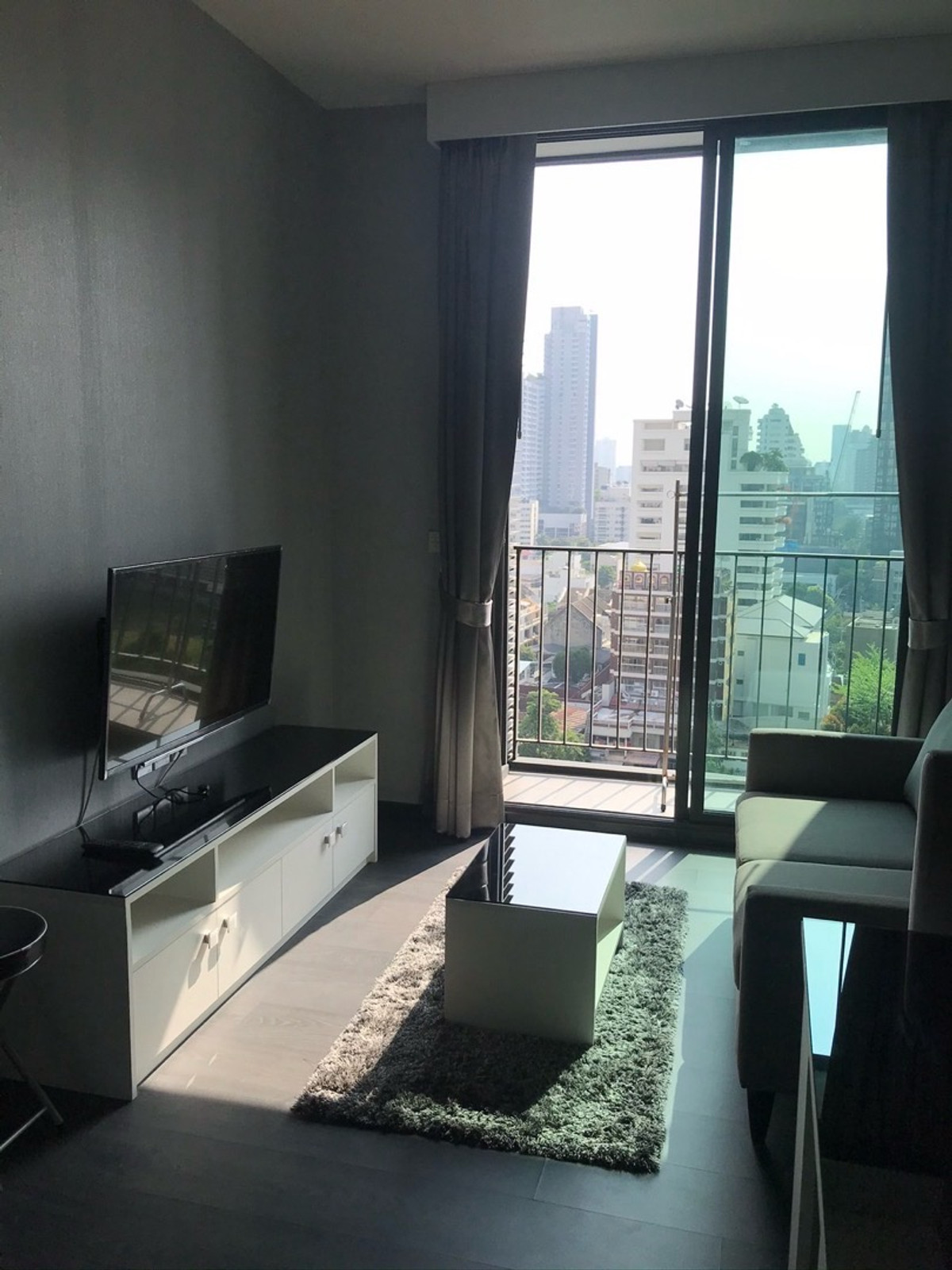 ให้เช่าคอนโดสุขุมวิท อโศก ทองหล่อ : 🔥Rent 1BR🔥Floor9🔥33sqm🔥28,000/month🔥
