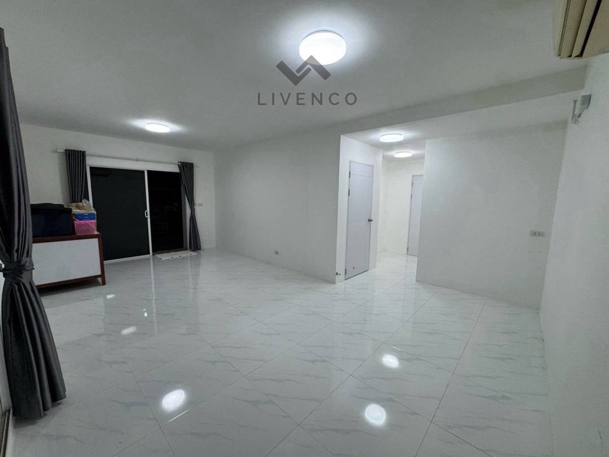 ขายบ้านสมุทรปราการ สำโรง : ขายบ้านเดี่ยว หมู่บ้านภัสสร (บางนา)
(Passorn 25 Bangna)
(LVC40004)