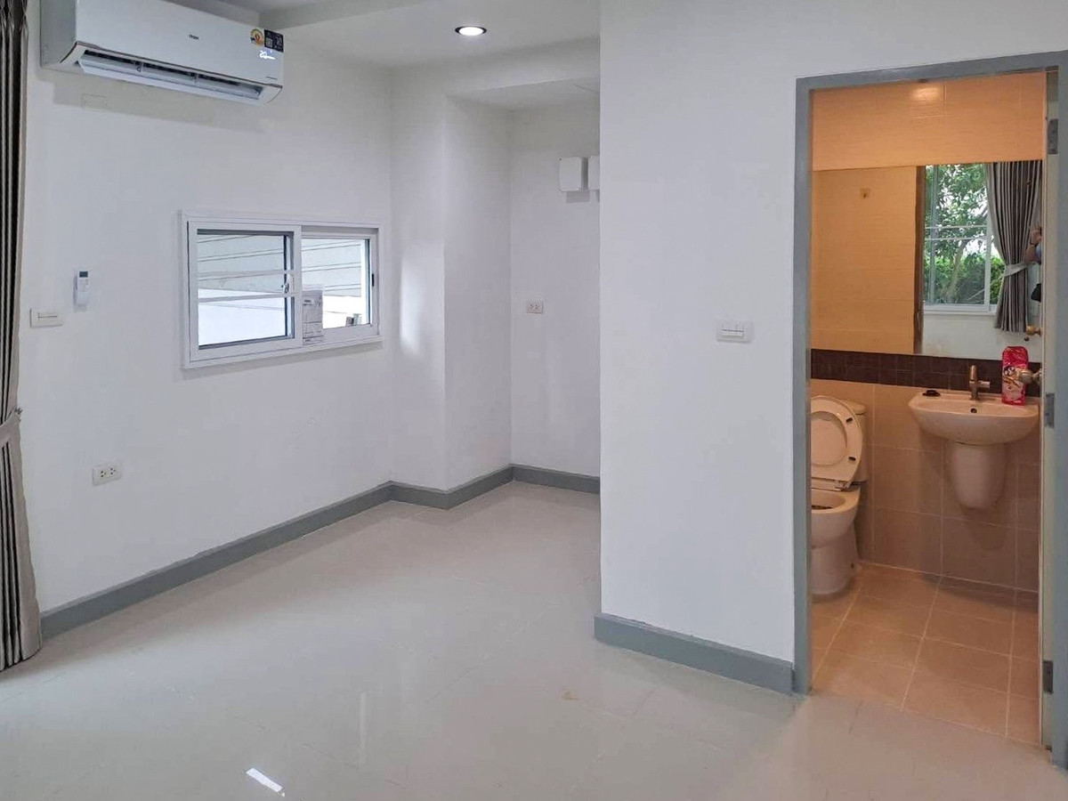 ขายทาวน์โฮมพัฒนาการ ศรีนครินทร์ : ทาวน์ อเวนิว พระราม 9 / 3 ห้องนอน (ขาย), Town Avenue Rama 9 / 3 Bedrooms (FOR SALE) BZD172