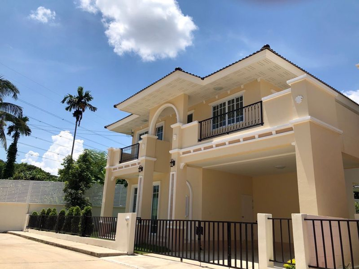 ให้เช่าบ้านเชียงใหม่ : 🏡 ให้เช่าบ้าน ดีญ่าวาเล่ย์ สารภี บ้านเดี่ยวหลังใหญ่ พร้อมเฟอร์นิเจอร์ครบ