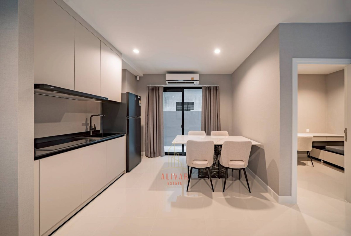 For RentTownhomePattanakan, Srinakarin : RH034026 For rent, new townhome, 3 floors, corner plot at Nirvana DEFINE Krungthep Kreetha, near MRT Sri Kritha Station.