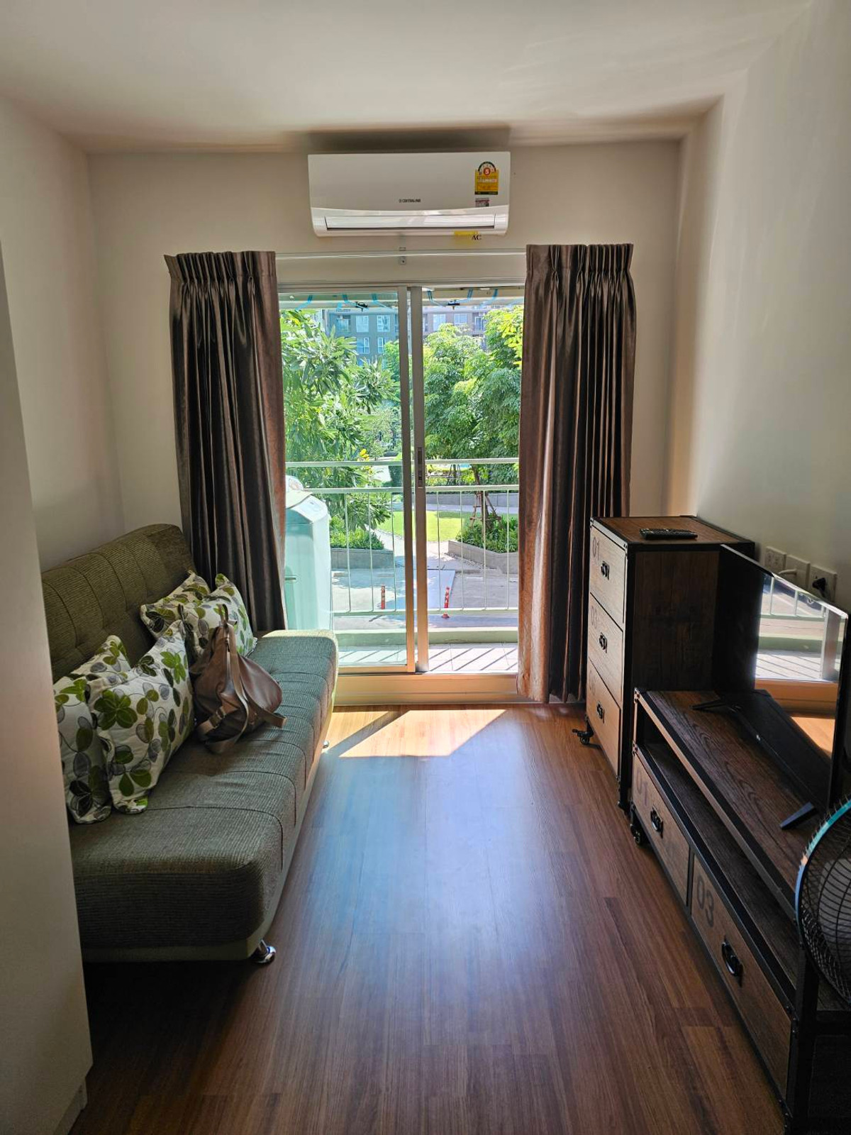 For RentCondoBangna, Bearing, Lasalle : Condo for rent, Lumpini Place Bangna Km. 3, near Central Bangna, fully furnished, with electrical appliances.