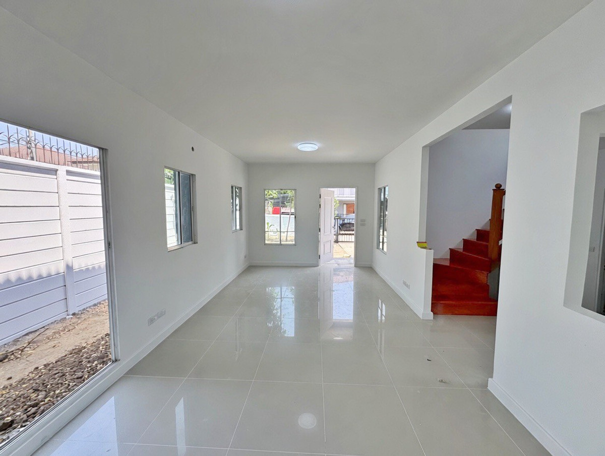 For SaleHouseRama5, Ratchapruek, Bangkruai : Single house for sale, newly renovated, The Plant Ratchaphruek, corner house 66 sq m (The Plant Ratchaphruek), cheapest in the project. Near Rama 5 roundabout and Central Westville.