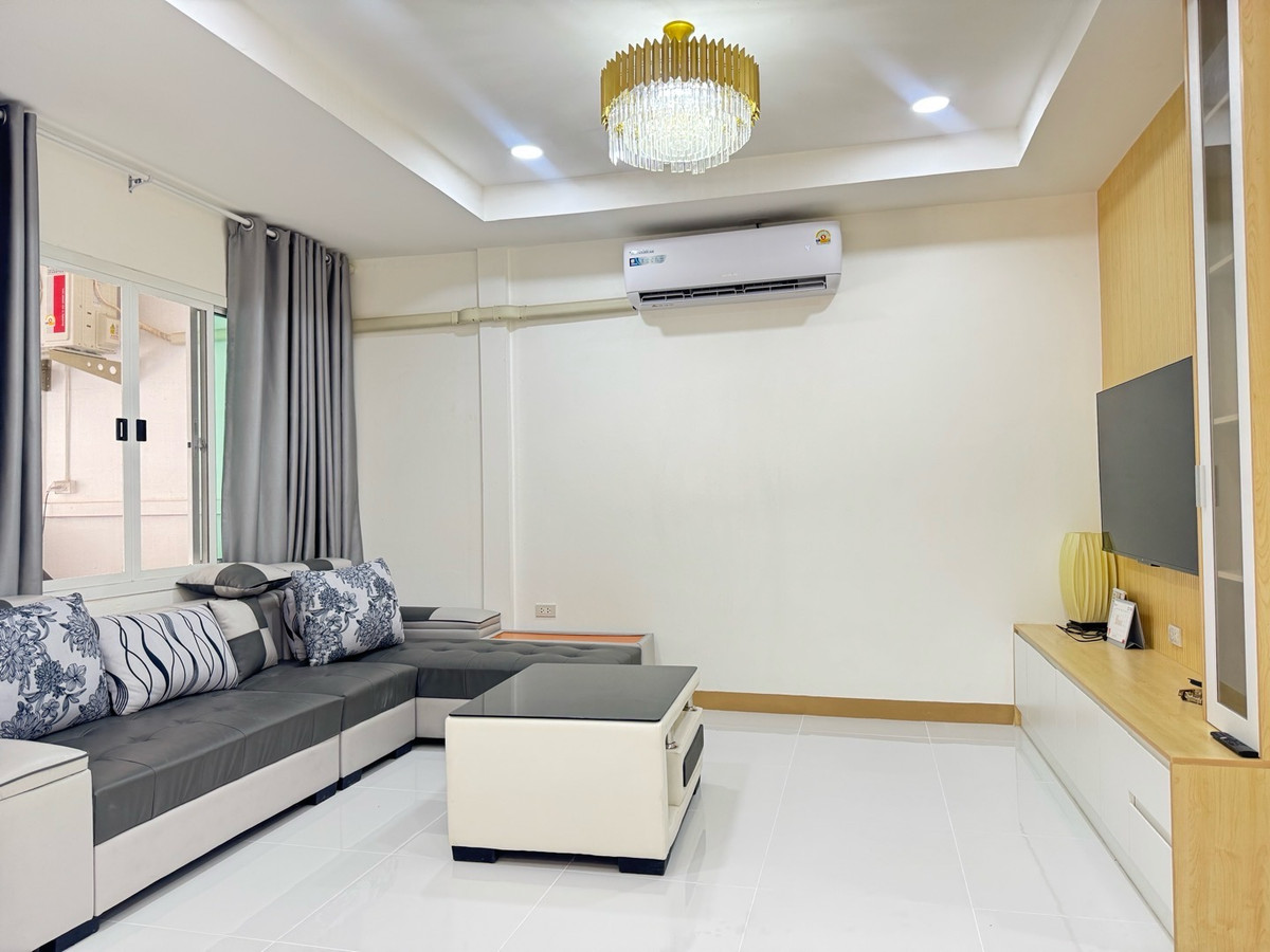 For RentHouseRatchadapisek, Huaikwang, Suttisan : 🌈Townhouse 2 floors, 5Bed 2Bath, Charoen 29, Ratchada 18, Huai Khwang, new house, available, ready to move in🔆