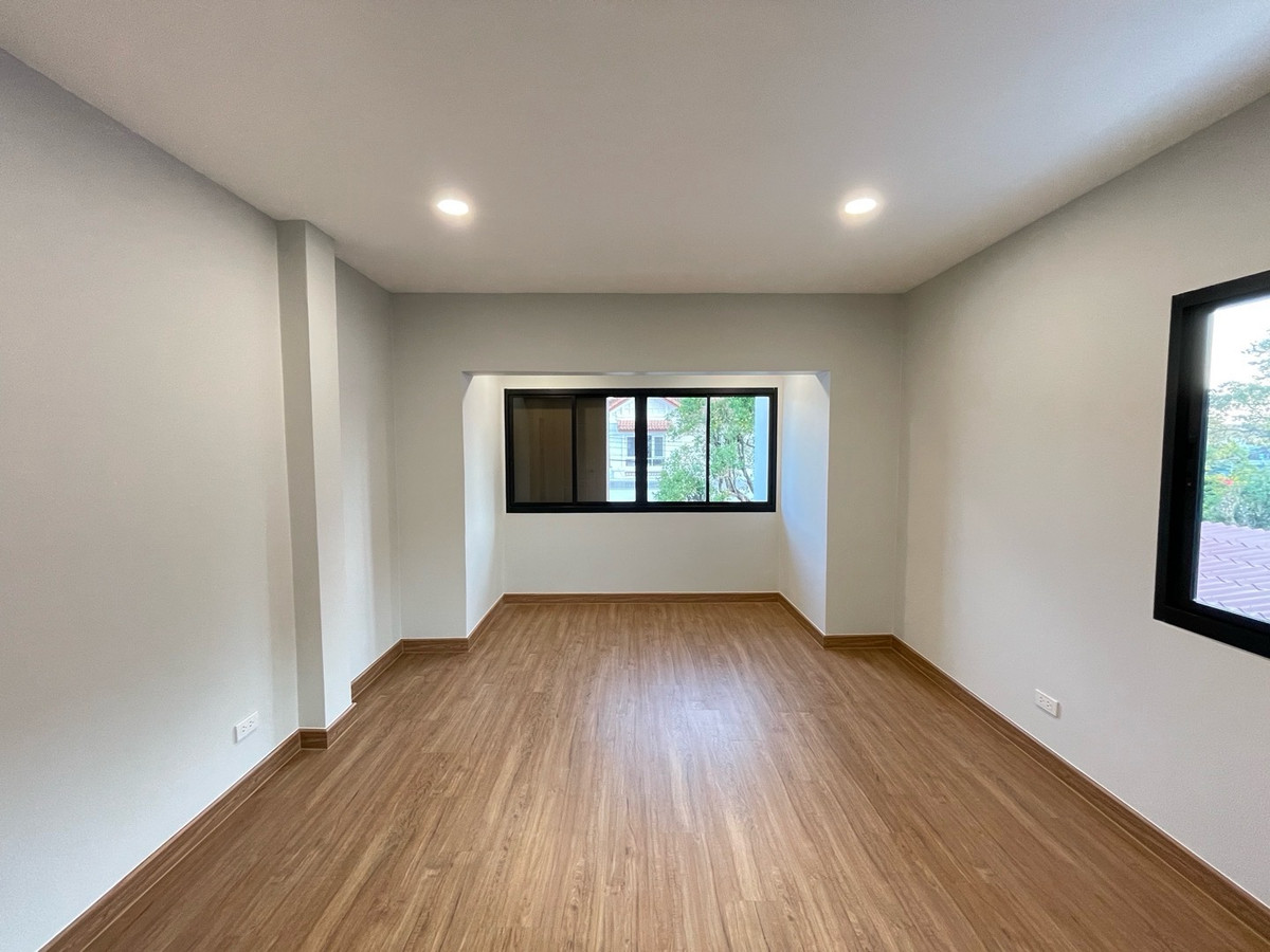 ขายบ้านมีนบุรี-ร่มเกล้า : บ้านเดี่ยวรีโนเวทใหม่พร้อมเข้าอยู่