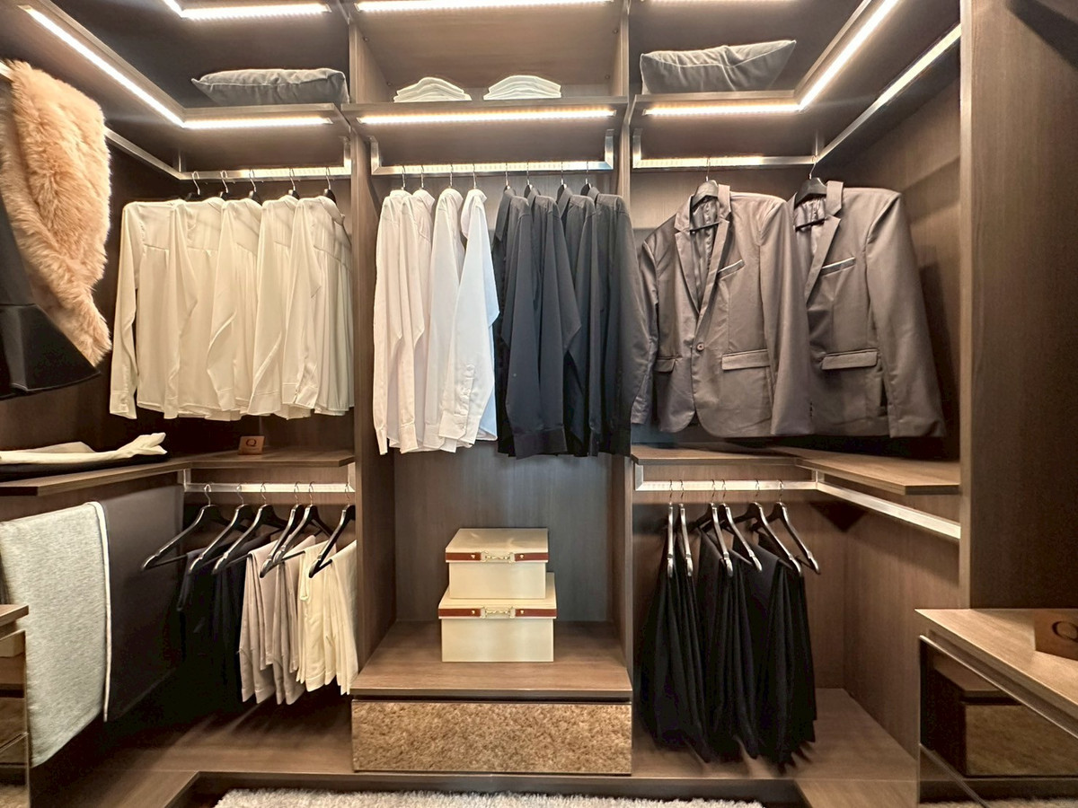 ขายคอนโดนานา : 2 ห้องนอน 2 ห้องน้ำ ที่จอดรถ Fixed ราคาพิเศษ 20 ลบ. 95 ตรม.