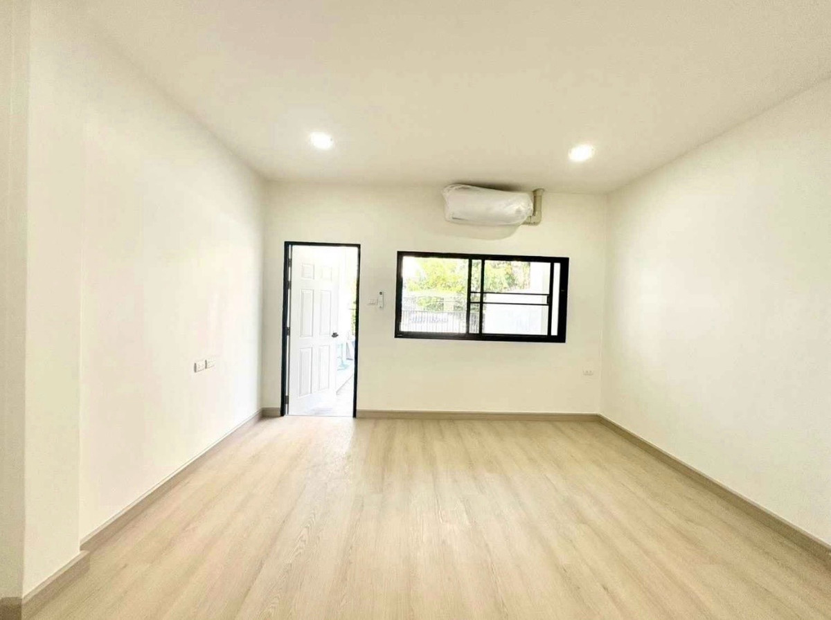 ขายทาวน์โฮมโชคชัย4 ลาดพร้าว71 : 🏡ทาวน์โฮม 2 ชั้นหมู่บ้านเกตุนุติการ์เด้น นาคนิวาส 38ขนาด 16 ตร.วา | 2 ห้องนอน 2 ห้องน้ำ | จอดรถ 1 คัน🚗