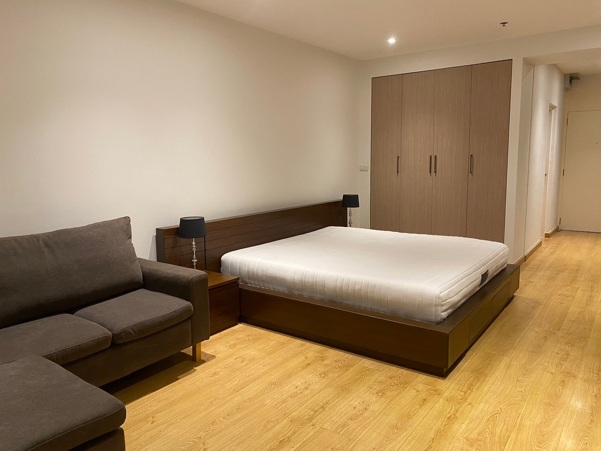 ให้เช่าคอนโดสีลม ศาลาแดง บางรัก : ให้เช่า Silom Grand Terrace ห้องกว้างอยู่สบาย 42 ตรม.ย่านศาลาแดง ทำเลดี เดินไป BTS ได้