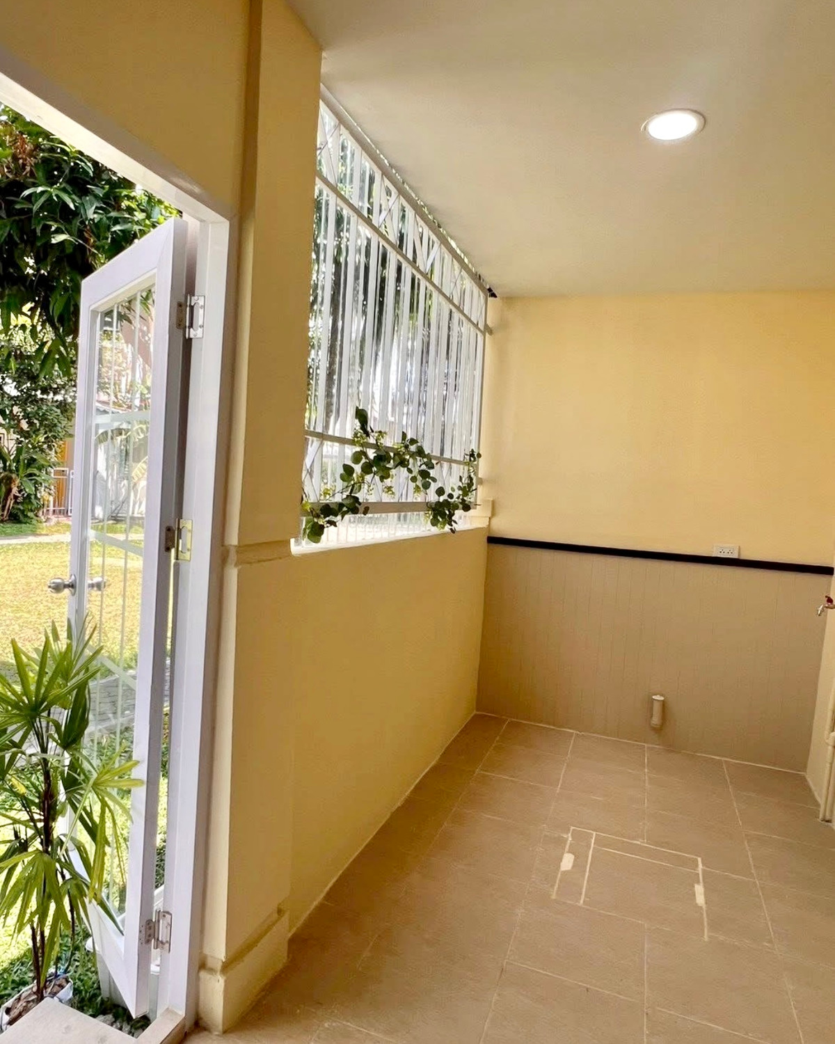 For SaleTownhomeRama5, Ratchapruek, Bangkruai : Nontiwa Garden / 4 Bedrooms (For Sale), Nontiwa Garden / 4 Bedrooms (FOR SALE) BNS033