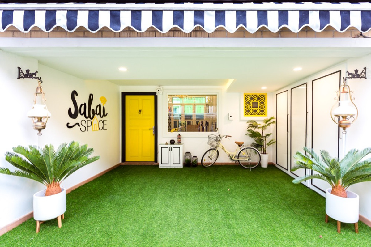 ให้เช่าทาวน์โฮมเลียบทางด่วนรามอินทรา : ทาวน์โฮม 4 ชั้น ตกแต่งสวยงาม พร้อมเฟอร์นิเจอร์ ให้เช่า ย่านรามอินทรา-ประดิษฐ์มนูธรรม ใกล้แม็คโคร ฟู้ดเซอร์วิส ประดิษฐ์มนูธรรม เพียง 400 เมตร