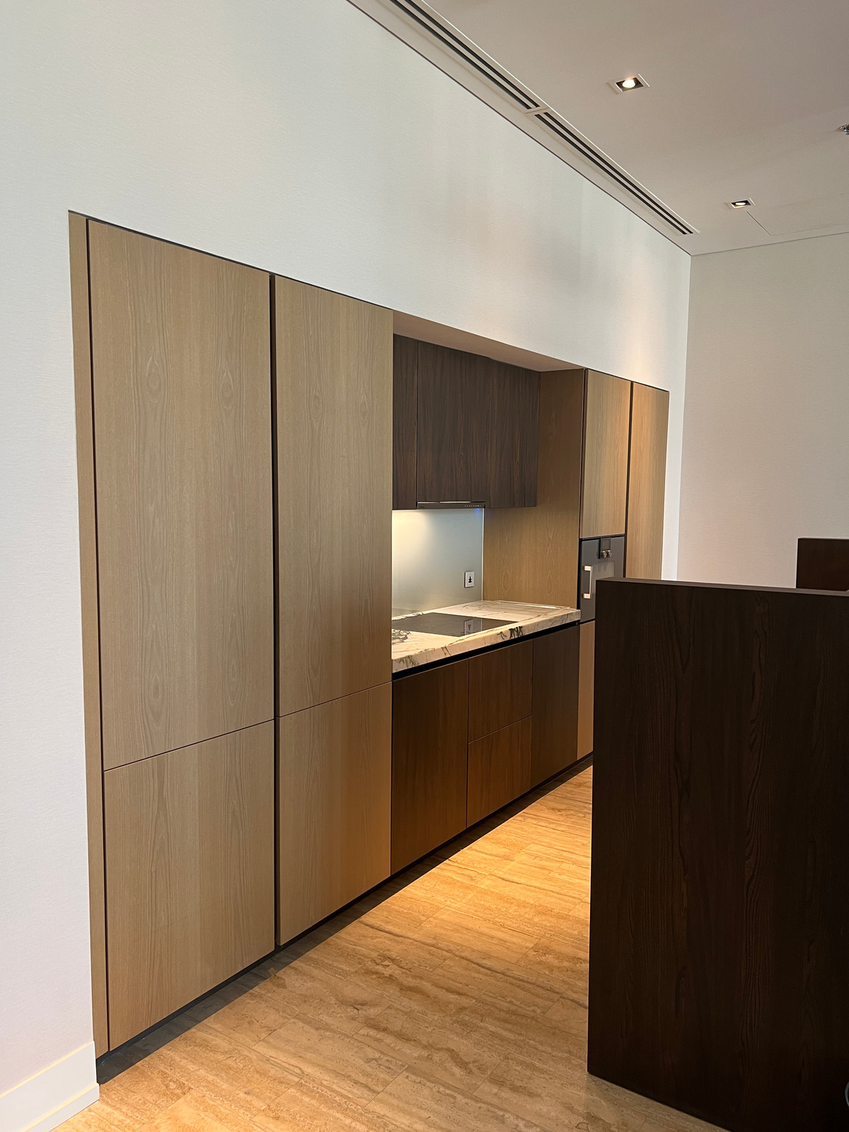 ขายคอนโดสาทร นราธิวาส : 🚨🔥 ขายด่วน | Ritz-Carlton Residences | 3 นอน | 211 ตร.ม. | ชั้น 28 | 65 ล้าน ALL-IN ⚡ ไม่มีค่าโอน ⚡ ไม่มีภาษี ⚡ ไม่มีค่าใช้จ่ายเพิ่ม | ~308K/ตร.ม. เทียบตลาด 440K/ตร.ม. 💰 ต่ำกว่าตลาด 30% 🏙️