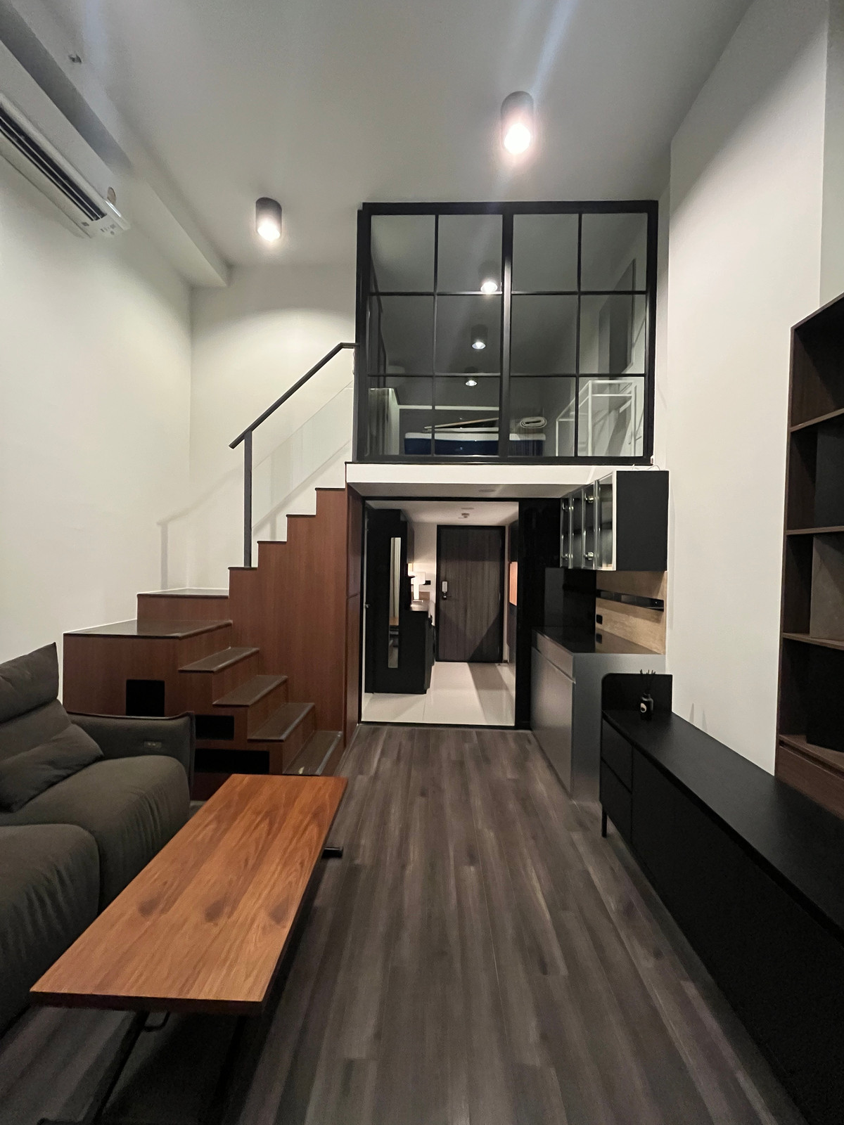 ขายคอนโดพระราม 9 เพชรบุรีตัดใหม่ RCA : KnightsBridge Space Rama 9 / Duplex 1 Bedroom (FOR SALE), ไนท์บริดจ์ สเปซ พระราม 9 / ดูเพล็กซ์ 1 ห้องนอน (ขาย) TARN310