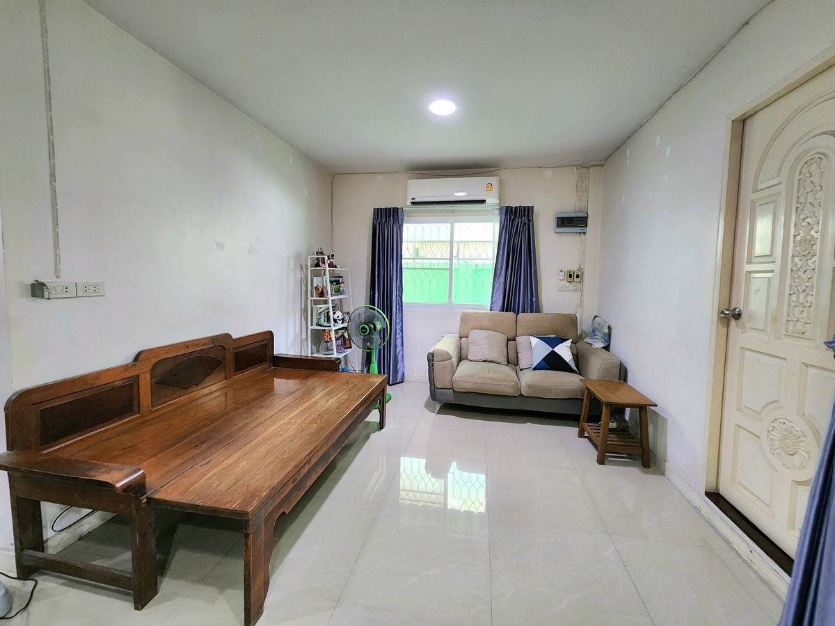 For SaleBang Sue, Wong Sawang, Tao Pun : Single-story house, Bang Sue location, near the market, near Yothinburana School.