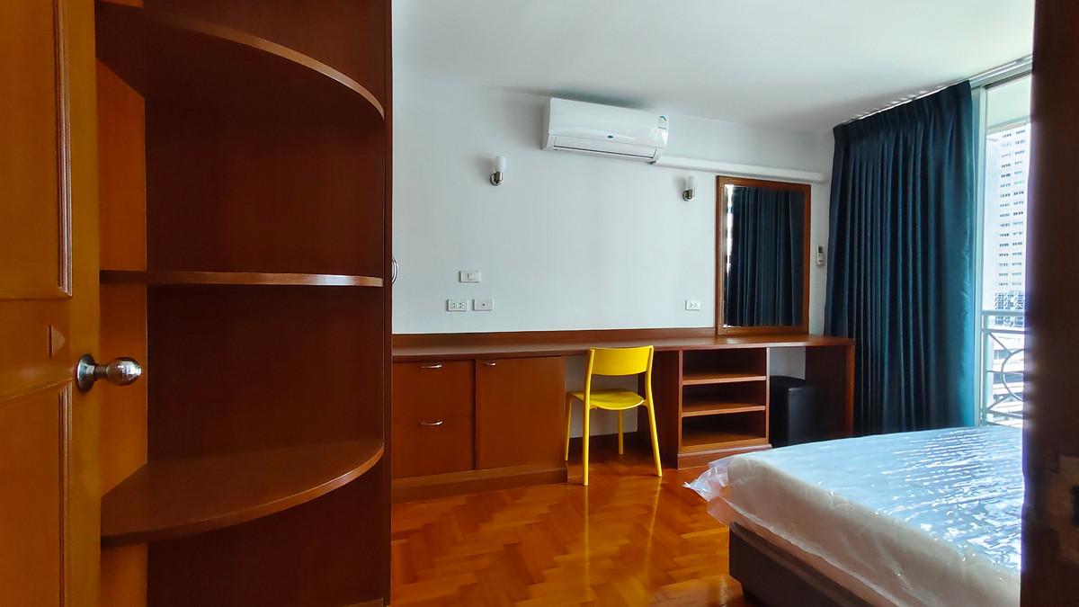 ให้เช่าคอนโดสุขุมวิท อโศก ทองหล่อ : คอนโด 2 ห้องนอน 1 ห้องน้ำ ขนาด 60 ตารางเมตร ที่อโศกเพลส ให้เช่า 25,000 บาทต่อเดือน ซอยสุขุมวิท 21 สถานีรถไฟฟ้า BTS อโศก