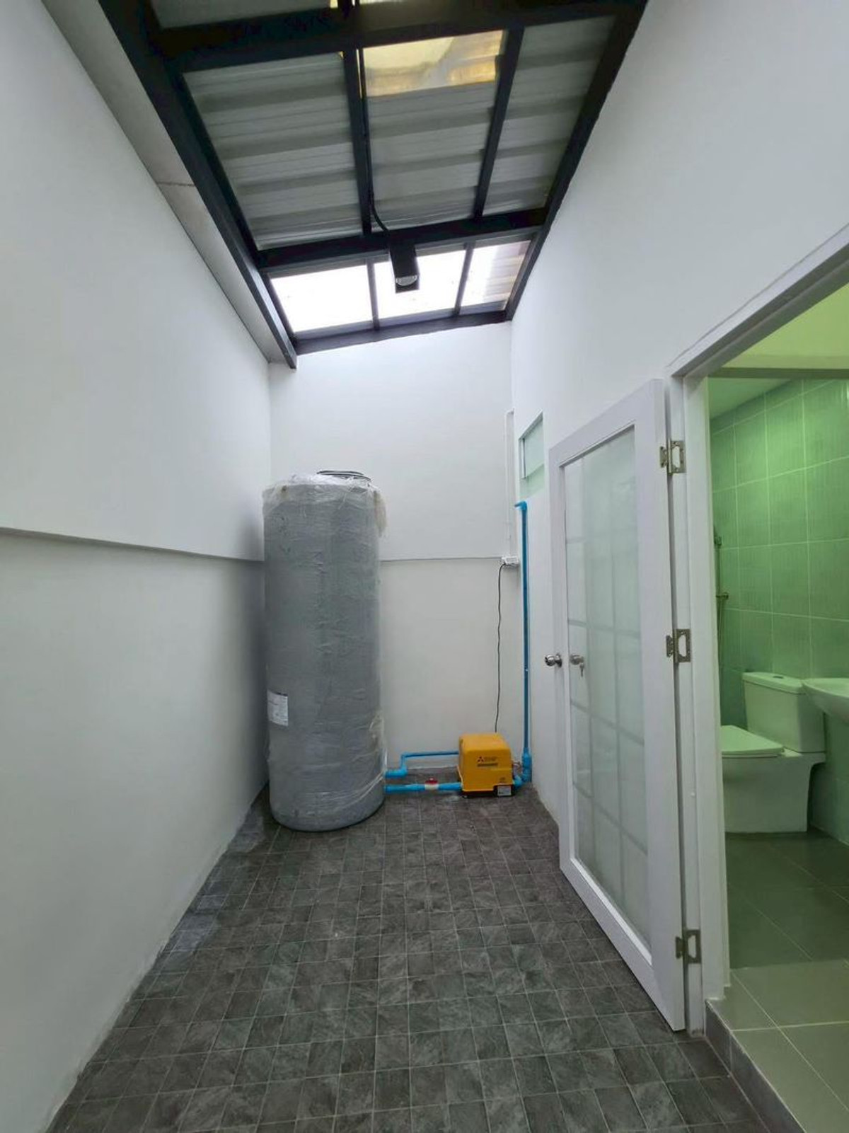 ขายทาวน์โฮมนวมินทร์ รามอินทรา : ขายทาวน์โฮม 2 ชั้น หมู่บ้านตะวันนา จตุโชติ 12 (Tawanna Chatuchot 12) ขนาด 17 ตารางวา 2 ห้องนอน ถนนจตุโชติ แขวงออเงิน เขตสายไหม กรุงเทพมหานคร