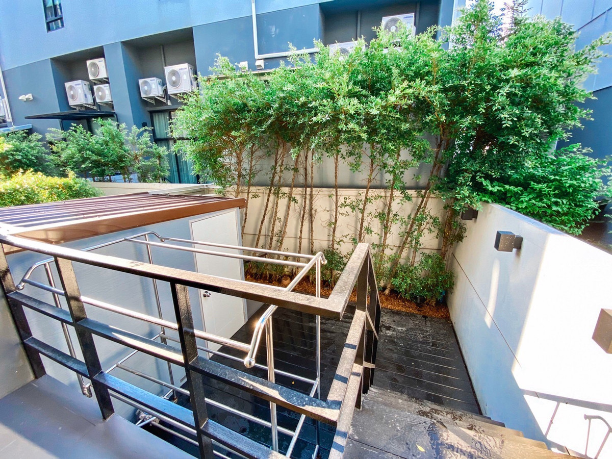 ขายทาวน์โฮมพัฒนาการ ศรีนครินทร์ : ขายทาวน์โฮม อาร์เด้น พัฒนาการ ซอยพัฒนาการ 20 ขนาด 22 ตร.ว พื้นที่ใช้สอย 185 ตร.ม. 3 ห้องนอน 4 ห้องน้ำ ใกล้ทองหล่อ เอกมัย ราคา 10,900,000 บาท