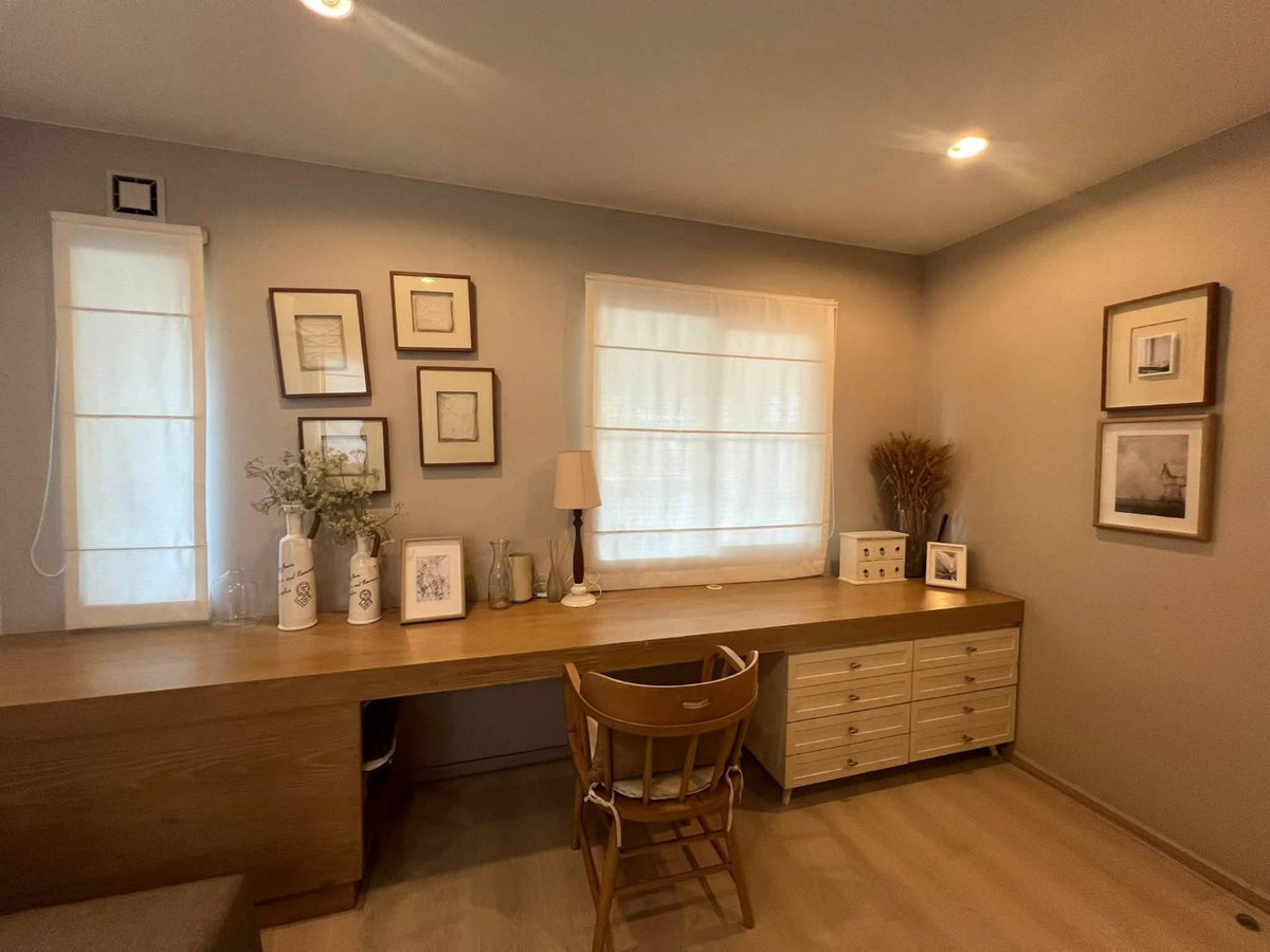 For RentHouseSamut Prakan,Samrong : For rent, 2-story detached house, Villaggio Village, Bangna, Soi ABAC Bangna, beautiful house, fully furnished, ready to move in, price 38,000 baht.