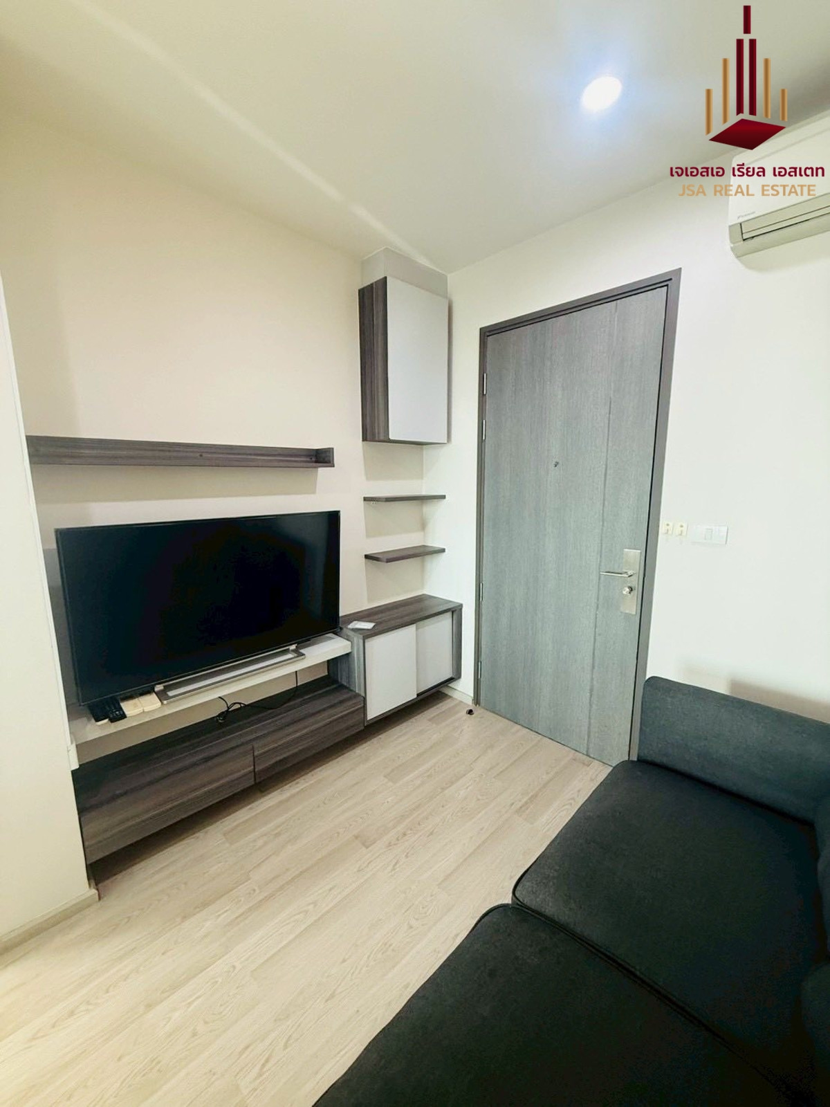 For RentCondoRatchadapisek, Huaikwang, Suttisan : ✨ For Rent: Centric Ratchada - Huaikwang Condo ✨ 💰 Only 16,000THB/month