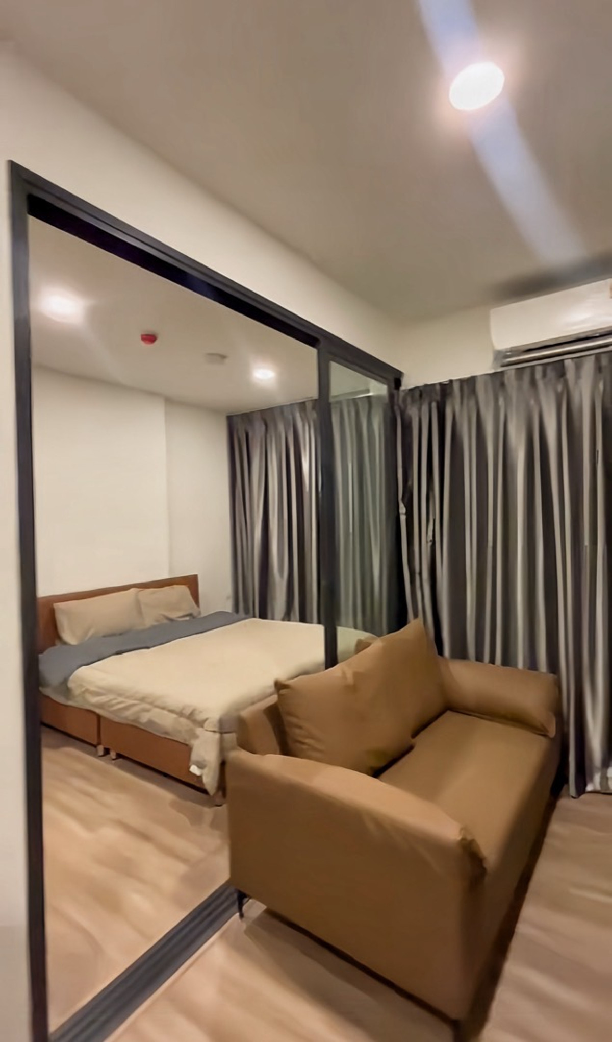 For RentCondoRatchadapisek, Huaikwang, Suttisan : 1 bedroom Huai Khwang, new condo, 23rd floor, The Stage Mindscape Ratchada-Huai Khwang.