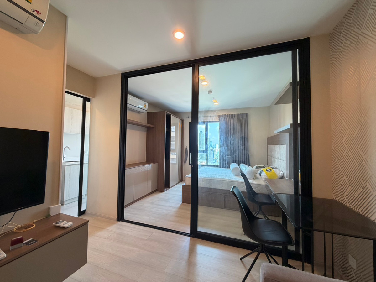 ให้เช่าคอนโดพระราม 9 เพชรบุรีตัดใหม่ RCA : 🔥 Hot Deal 1 bedroom for rent at Life asoke 🔥