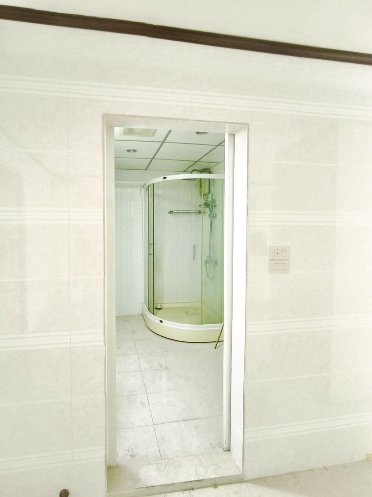 ขายคอนโดพัฒนาการ ศรีนครินทร์ : ขายคอนโด The Trio Garden (เดอะ ทรีโอ การ์เด้นท์) ห้องมุม ใกล้ MRT ศรีนครินทร์ 38 เนื้อที่ 105 ตารางเมตร 2 ห้องนอน ชั้น 20 ซอยศรีนครินทร์ 38 แขวงหนองบอน เขตประเวศ กรุงเทพมหานคร