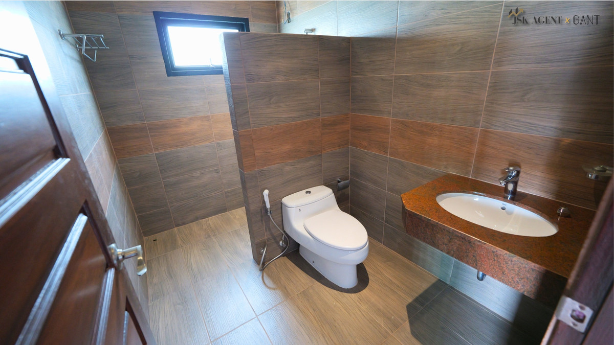 For SaleHome OfficeNonthaburi, Bang Yai, Bangbuathong : 3.5-Story Home Office in Narathip Village, near MRT Saimai Station (Gant-351)