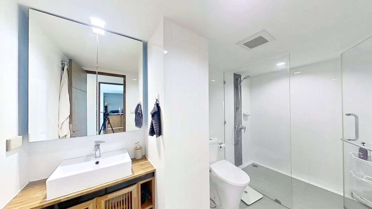 For RentCondoSukhumvit, Asoke, Thonglor : The decorated room is very cute, ready to move in, 2 bedrooms, 2 bathrooms, Duplex DLV-Thonglor20, call 0896620022.