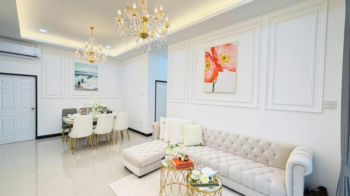 For SaleHousePattaya, Bangsaen, Chonburi : Classic Home 4 / 3 Bedrooms (For Sale), Classic Home 4 / 3 Bedrooms (FOR SALE) BEWN138