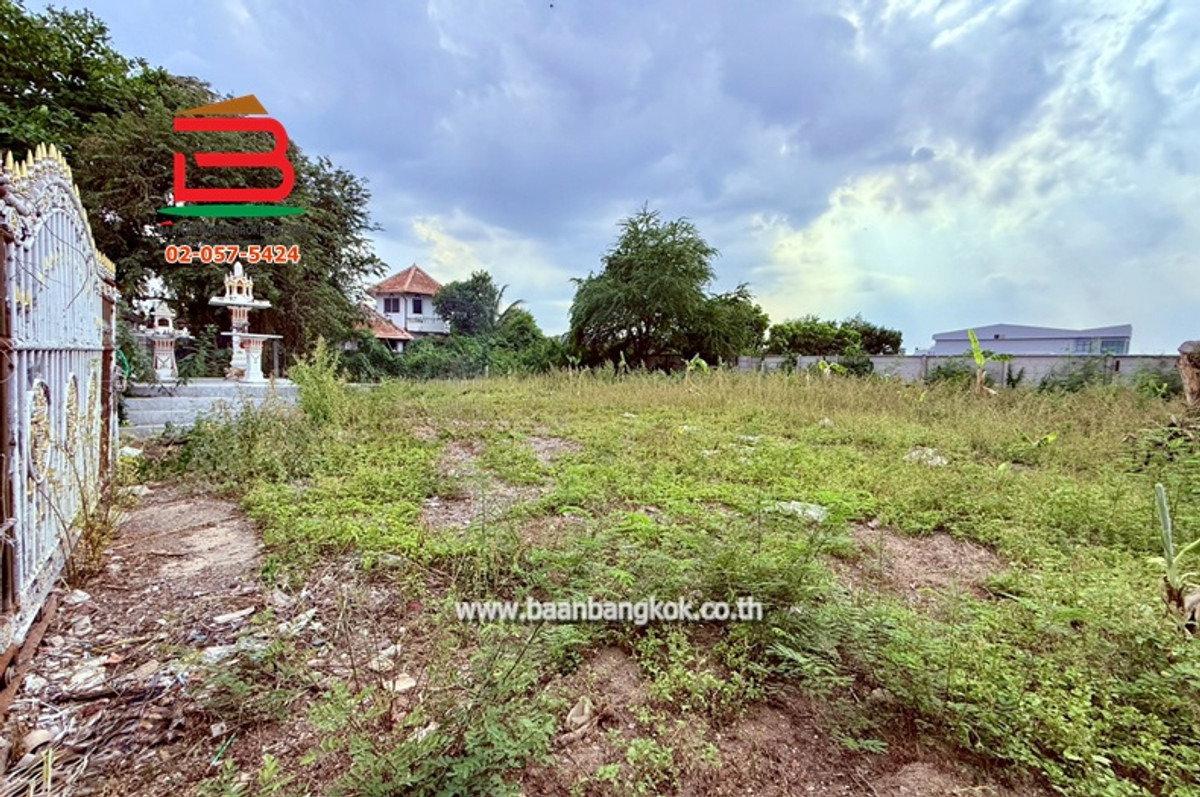 ขายที่ดินนนทบุรี บางใหญ่ บางบัวทอง : ที่ดินเปล่า เนื้อที่ 136 ตรว. ซอยเลียบคลองถนน (ใกล้เซ็นทรัลเวสต์เกต) ถนนกาญจนาภิเษก ตำบลบางรักใหญ่ อำเภอบางบัวทอง จังหวัดนนทบุรี
