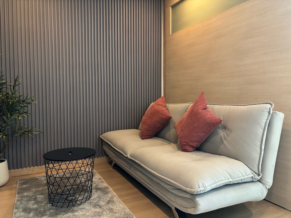 For RentCondoOnnut, Udomsuk : New Luxury Scented Room at Skywalk Residences – Only 22,000 THB/Month! ✨🏙️
รีบเลย ห้องใหม่หอมกลิ่นหรูมาก ที่ Skywalk Residences ใกล้ BTS พระโขนง เดินเพียงไม่กี่นาที 🚆