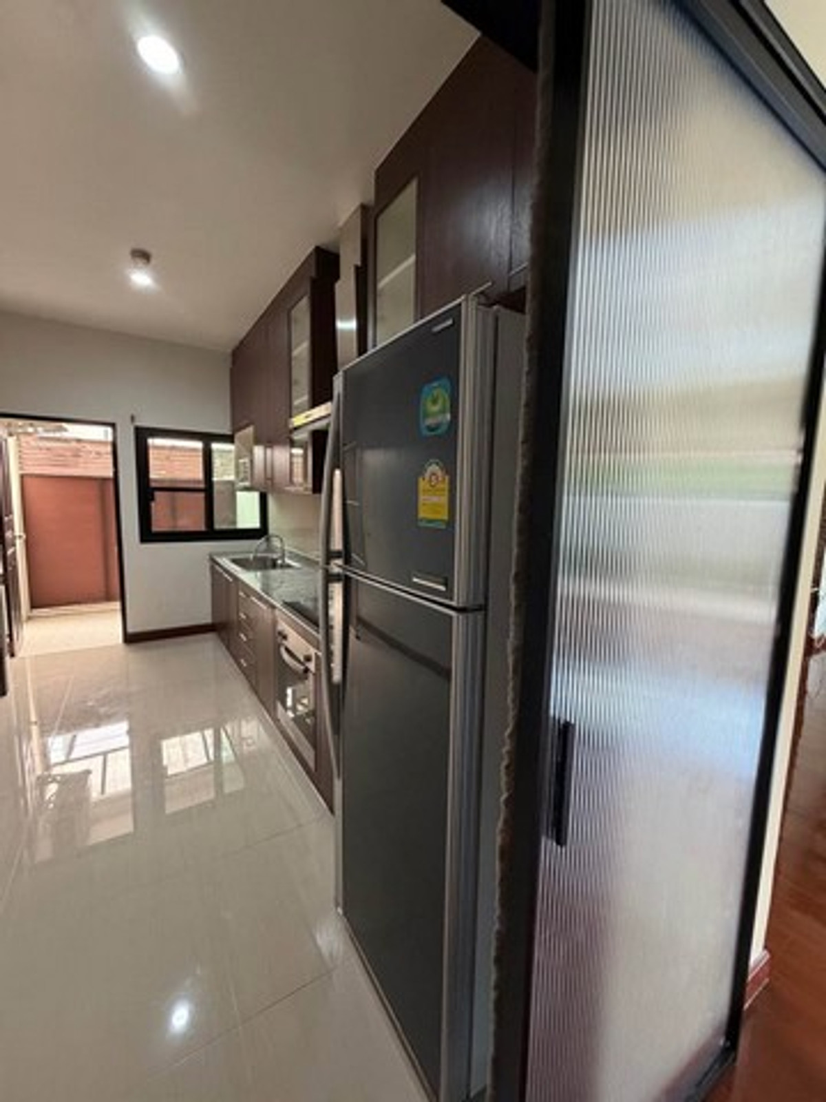 For RentHouseSukhumvit, Asoke, Thonglor : HR3355 House for rent, Private Compound, in the heart of Sukhumvit (Phrom Phong) | 4 private units on an area of ​​over 229 sq m., ready to move in.