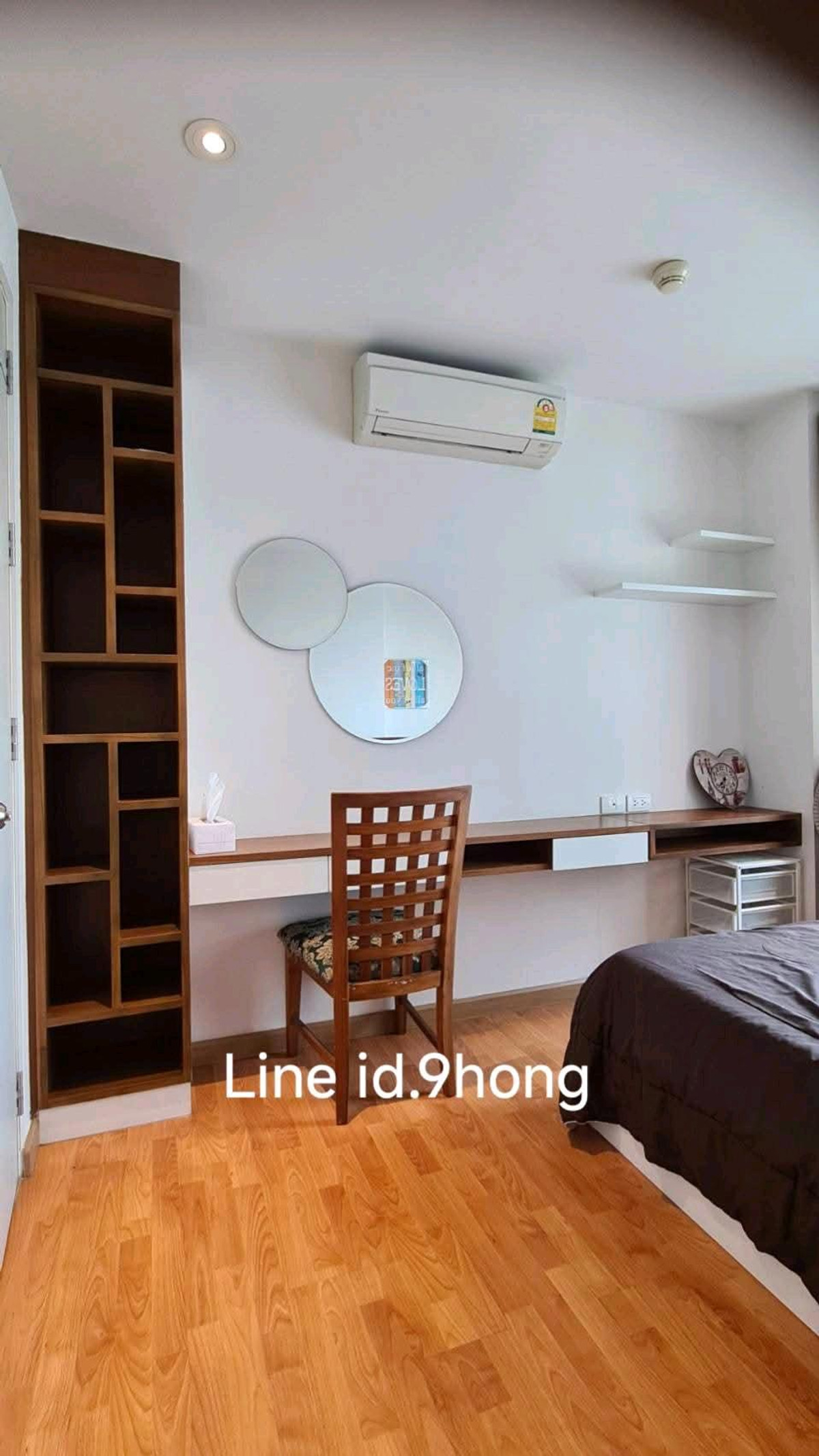 For RentCondoThaphra, Talat Phlu, Wutthakat : Just 50 m. BTS BangWa Interchange MRT. If interested, please make an appointment to see the room.