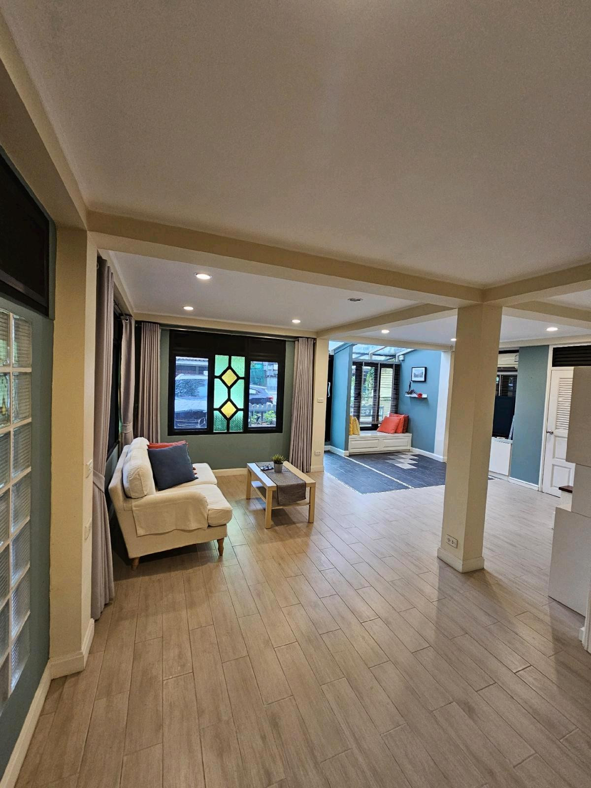 ขายบ้านเสรีไทย-นิด้า : ‼️ขายด่วน‼️Chic House For Sale‼️
Looking 🥰for a Stylish and Cozy Home?  ใครกำลังมองหาบ้านสไตล์เก๋ๆ? ไม่ซ้ำใครมาทางนี้  ใกล้ NIDA, นวมินทร์, เสรีไทย 