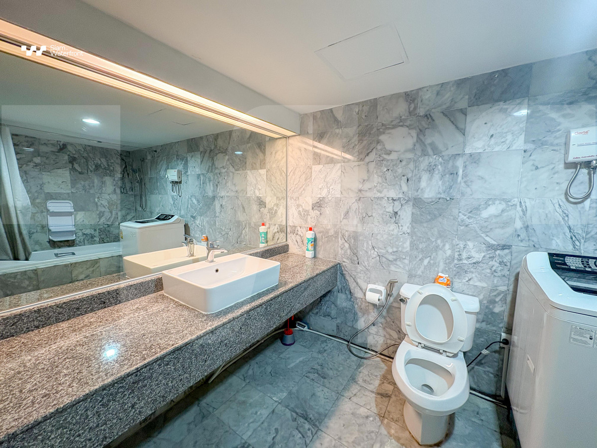 For SaleCondoSilom, Saladaeng, Bangrak : 🔥For Sale, Best Deal🔥 State Tower Silom 1 bedroom 68sqm, 28th floor, city view, beautifully decorated.