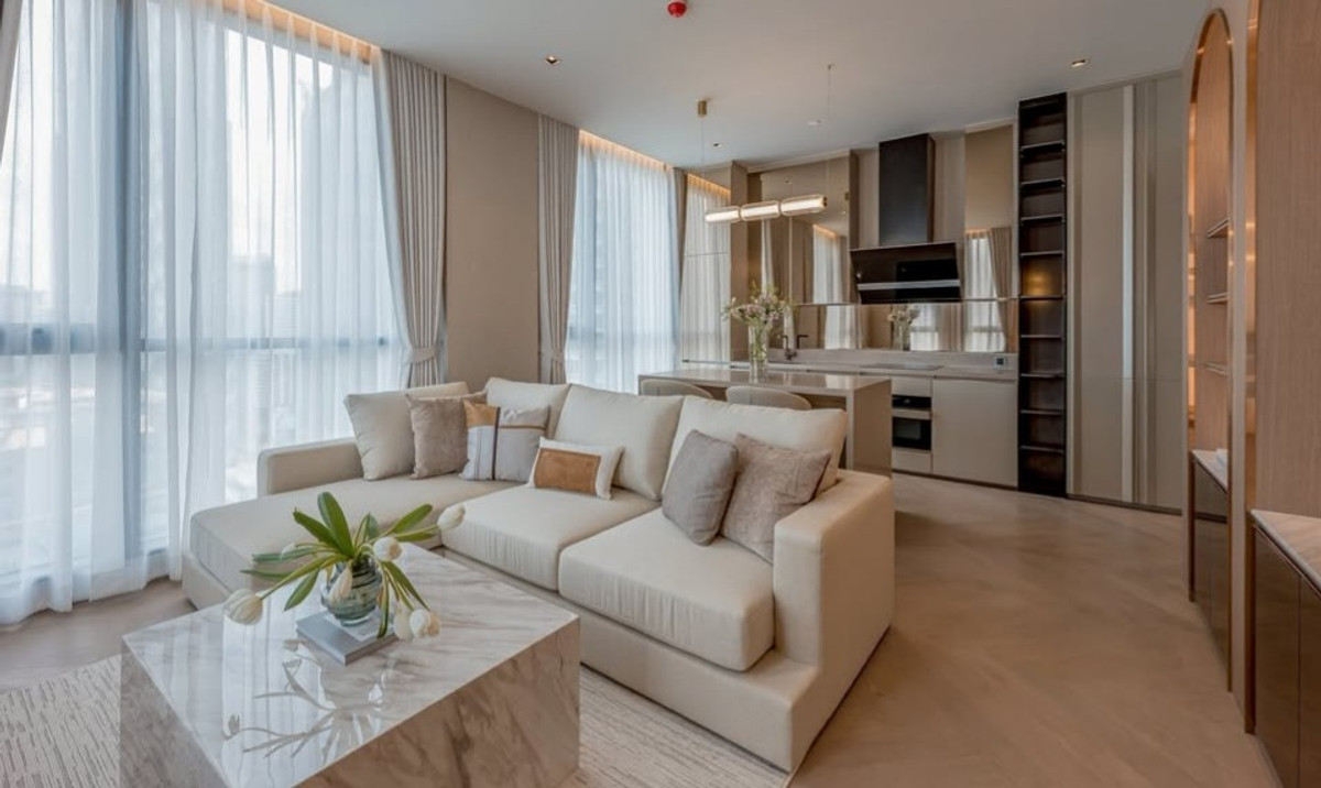 For RentCondoSathorn, Narathiwat : Super luxury condo for rent near BTS Chong Nonsi ✨The Reserve Sathorn ✨ near leading office buildings in the CBD zone Sathorn-Silom-Rama 4.