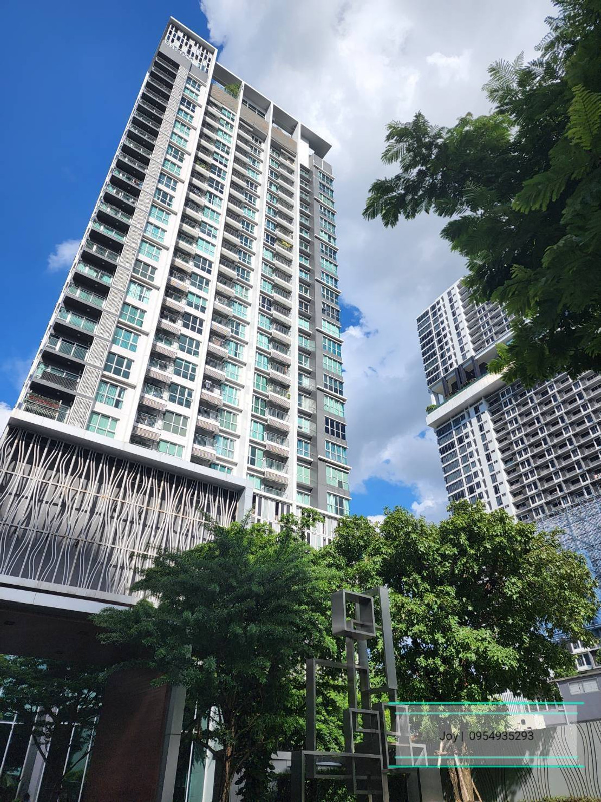 For RentCondoSathorn, Narathiwat : For rent, Rhythm Sathorn Narathiwat, north side, beautiful view, 38 sq m, 18,000, no negotiation, minimum 1 year, contact Line ID jubilojoy1, ready to move in 15 April.