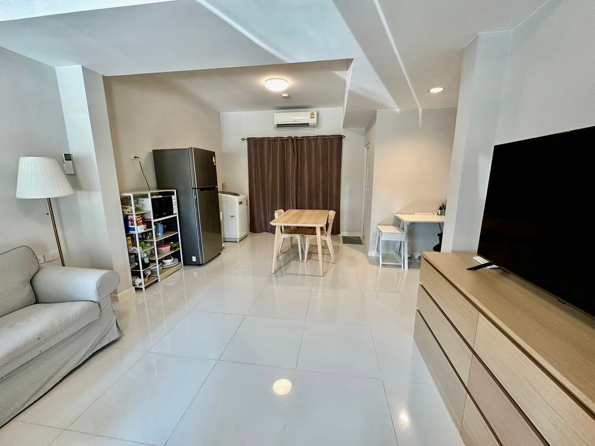 For SaleTownhomeSamut Prakan,Samrong : For Sale: 2-Storey Townhome at Indy 2 Srinakarin Quality by Land & Houses | Move-in Ready | Great Value Near Mega Bangna & B