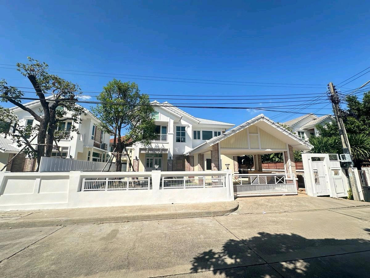 For RentHouseMin Buri, Romklao : 🏡 2-story detached house for rent, completely renovated, 4 bedrooms, 3 bathrooms, new furniture.