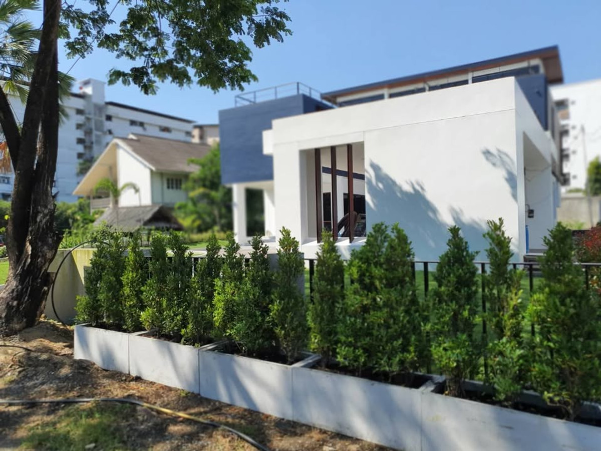 Sukhumvit, Asoke, Thonglor : 🏡✨ Luxury 3-Storey Pool Villa Sukhumvit 62 Bangkok ✨🏡