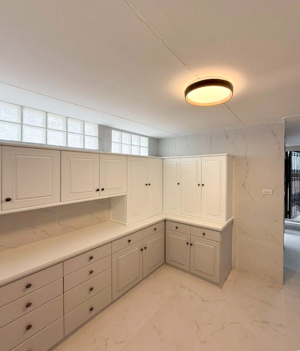 ขายบ้านรามคำแหง หัวหมาก : บ้านเดี่ยวขายพร้อมผู้เช่า ใกล้รถไฟฟ้า YL แยกลำสาลี ทะลุได้ทั้ง กรุงเทพกรีฑา - รามคำแหง - ลาดพร้าว 