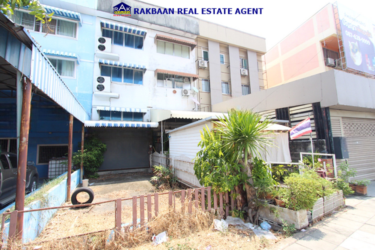 ขายอาคารพาณิชย์นวมินทร์ รามอินทรา : ขายตึก 1คูหา 3ชั้นครึ่ง 25ตร.ว. พระยาสุเรนทร์22 เหมาะทำโรงเรียนกวดวิชา หอพัก ที่สต๊อกสินค้า ออฟฟิศ ราคาเพียง 3.5ล้านเท่านั้น