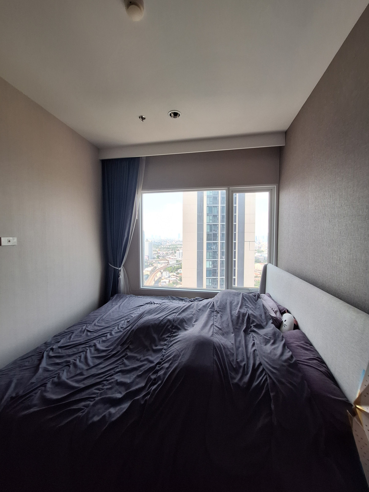 ขายคอนโดพระราม 5 ราชพฤกษ์ บางกรวย : 📢 ขายด่วน! คอนโด Amber Tiwanon Condominium ห้องแปลนพิเศษ ระเบียงกว้าง   💰 ราคาเพียง 3.90 ล้านบาท (ค่าโอนคนละครึ่ง)