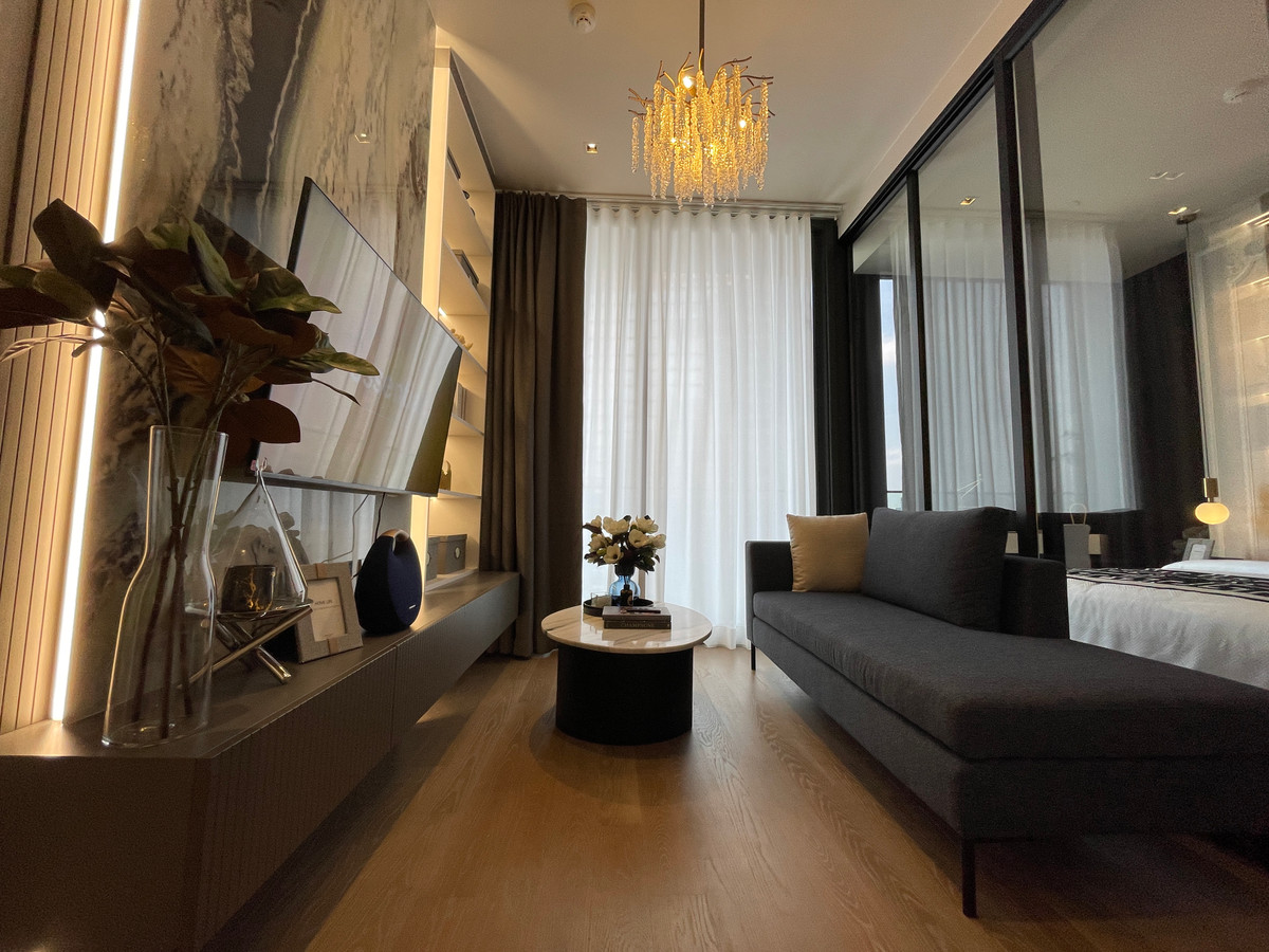 For SaleCondoSilom, Saladaeng, Bangrak : For sale✨ ASHTON SILOM: The Ultimate Legacy on Silom Road – 1BR XL (50.33 sq.m.) Condo that is more than just a residence, but is the 