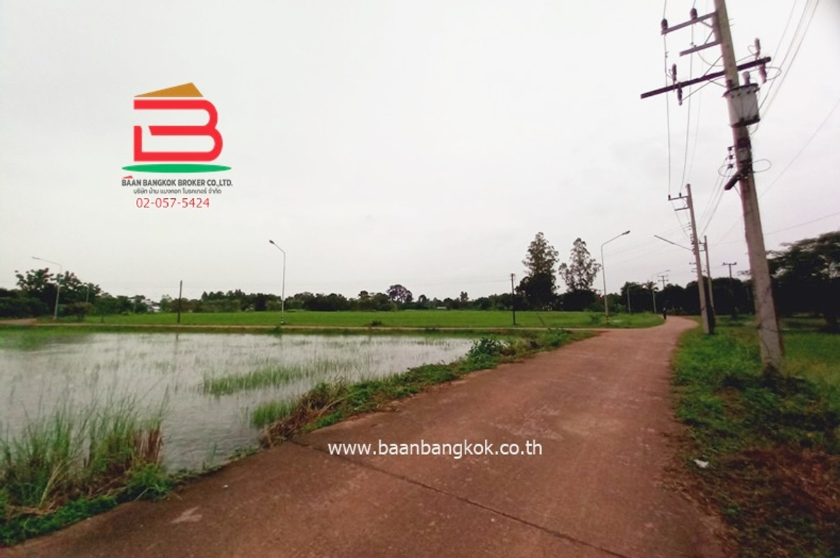 For SaleHousePrachin Buri : Single house on the edge of Si Maha Phot District, area 121 sq m., Highway 3070, Si Maha Phot District, Prachinburi Province.