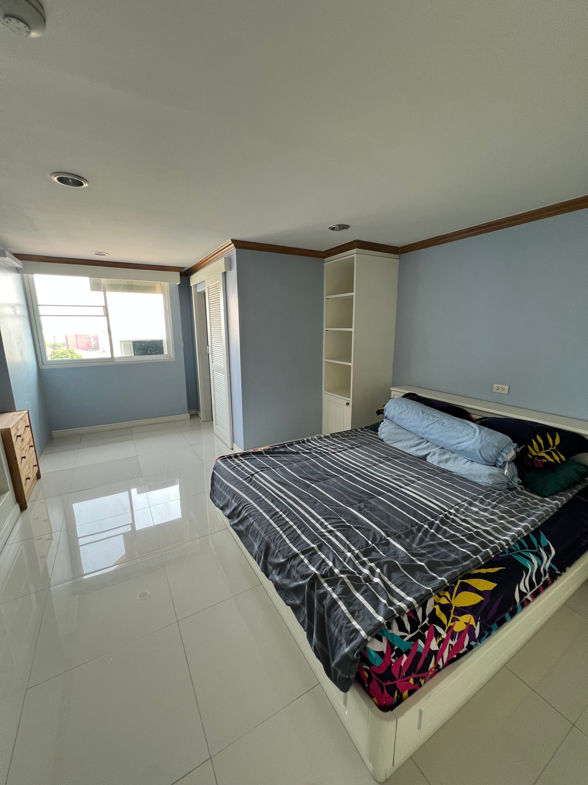 ให้เช่าคอนโดพระราม 3 สาธุประดิษฐ์ : กว้างขวาง 3 ห้องนอน 3 ห้องน้ำ 114ตรม | MRT คลองเตย | 30,000/เดือน