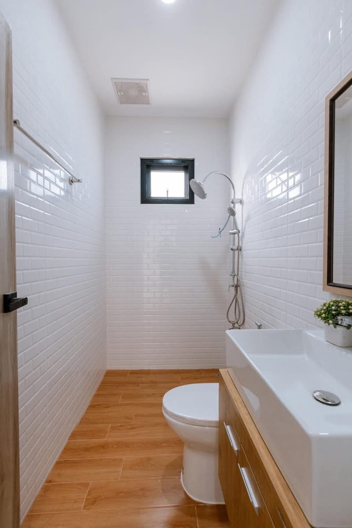 ขายบ้านเชียงราย : ✈️ ด่วน! ขายบ้านเดี่ยวพร้อมอยู่เชียงราย (โซนบ้านดู่) ดีไซน์มินิมอล พื้นที่กว้าง 88.6 ตร.ว. ใกล้สนามบินแม่ฟ้าหลวงเพียง 5 นาที! 🏡